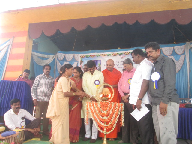 70 ಗ್ರಾಮಗಳಿಗೆ ಟ್ಯಾಂಕರ್ ಮೂಲಕ ನೀರು ಸರಬರಾಜು ಡಿಸಿ ಷಡಕ್ಷರಿಸ್ವಾಮಿ